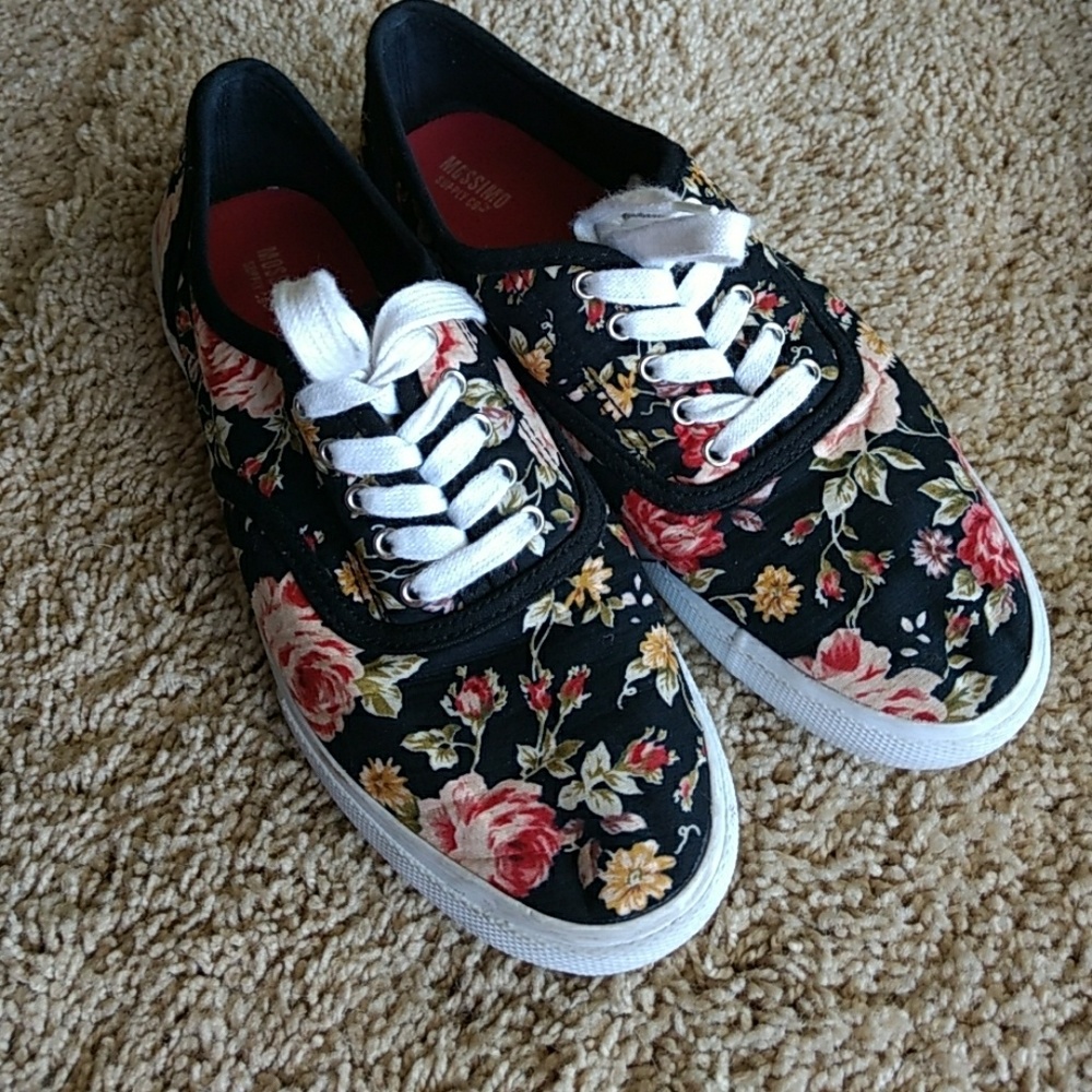 Floral print sneakers